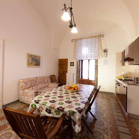 Casa Vacanza La Stradella Остуни Екстериор снимка