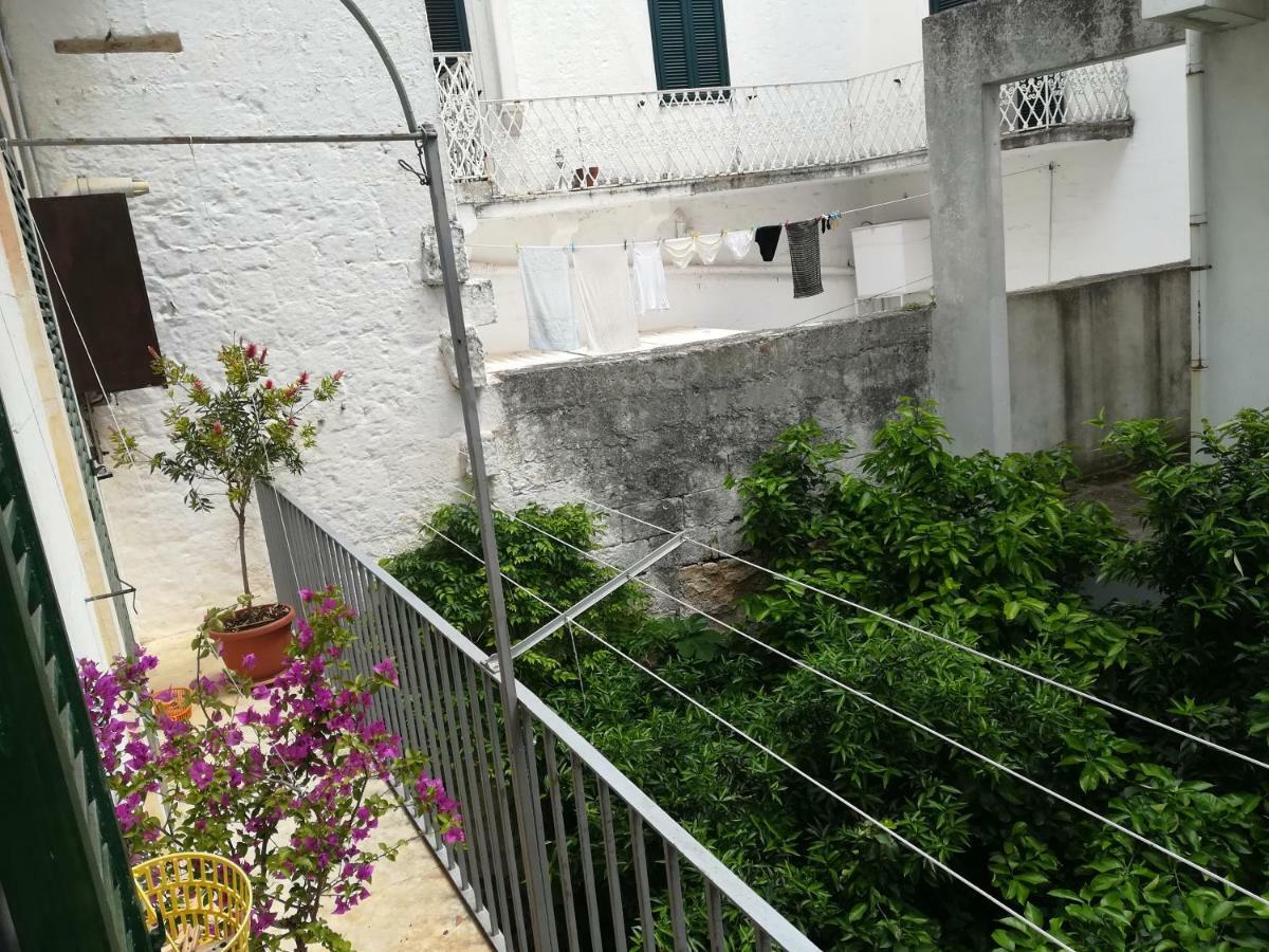 Casa Vacanza La Stradella Остуни Екстериор снимка