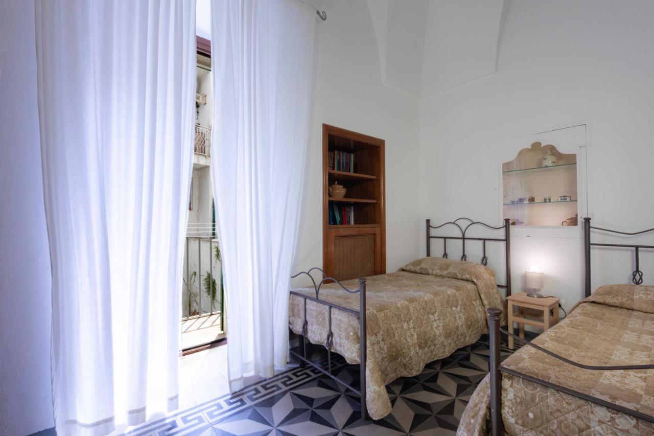Casa Vacanza La Stradella Остуни Екстериор снимка