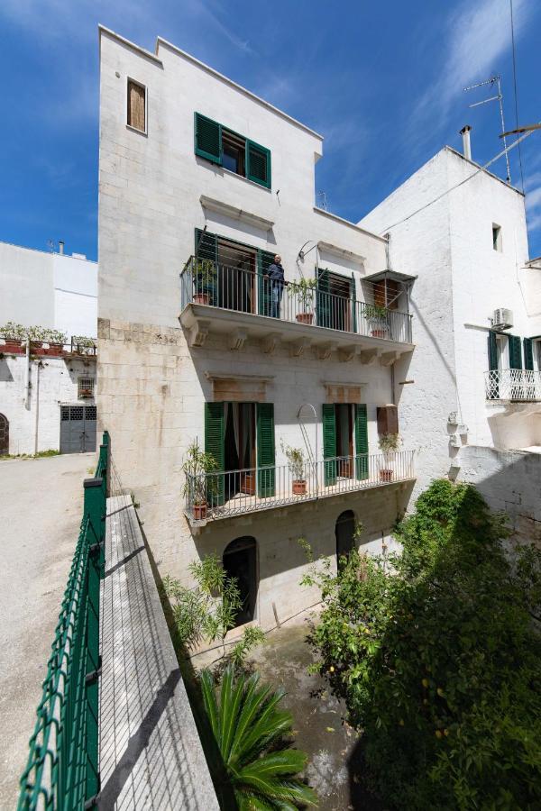 Casa Vacanza La Stradella Остуни Екстериор снимка