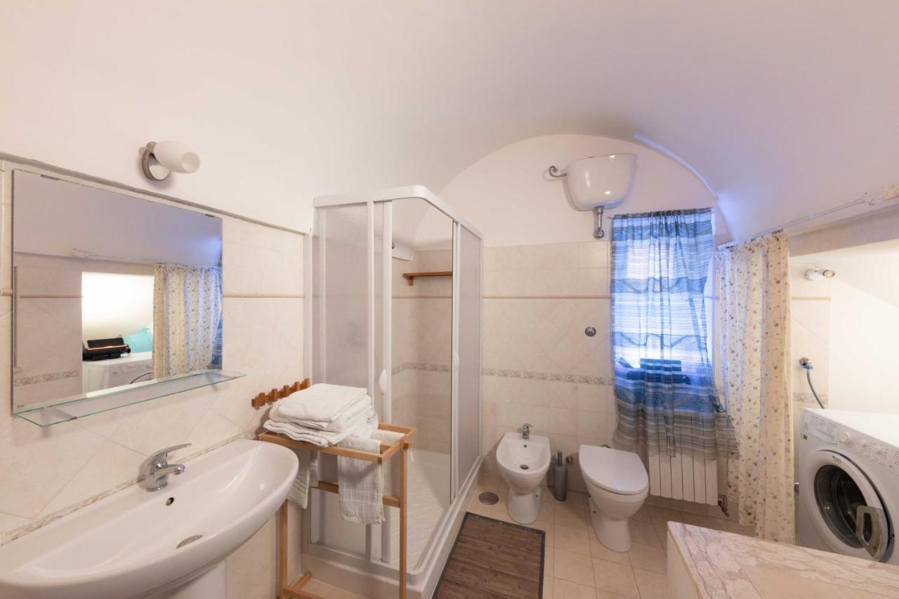Casa Vacanza La Stradella Остуни Екстериор снимка