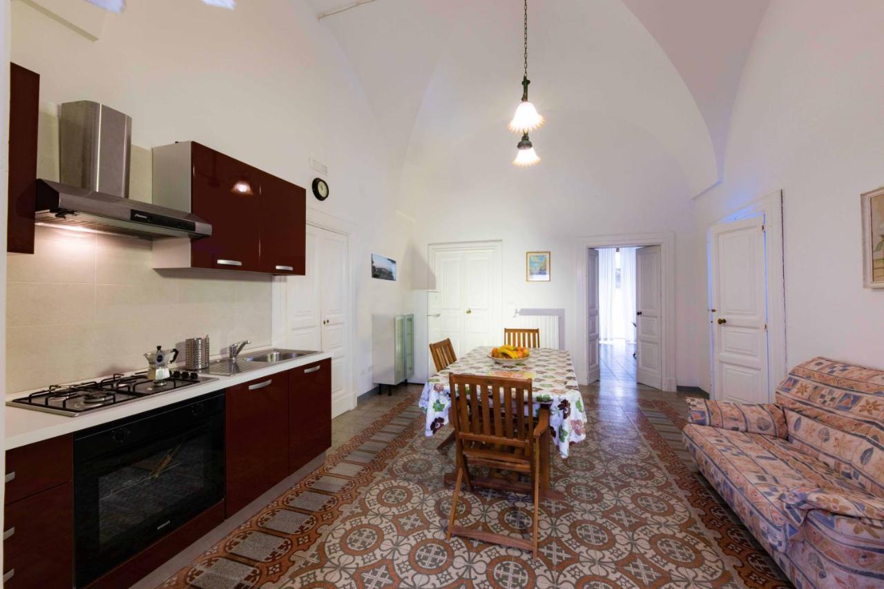 Casa Vacanza La Stradella Остуни Екстериор снимка